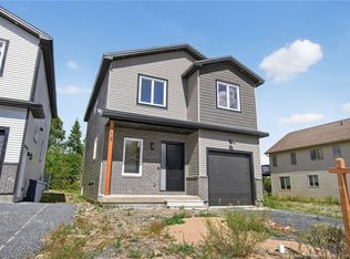 18 Weavers Way, Fredericton, NB E3A3P8