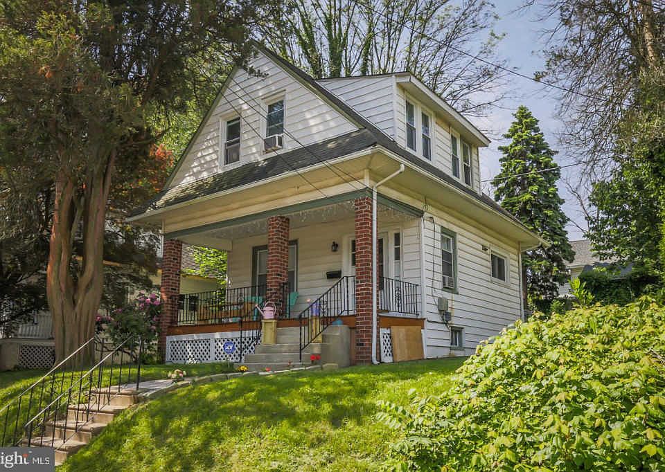 1st image of 12 E Ashland Ave