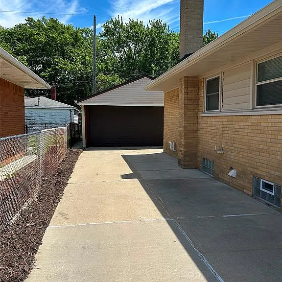 24820 Culver St — Photo 19