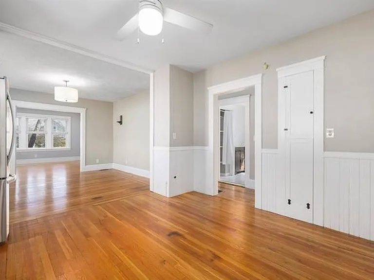 92 Colonial Road — Photo 11