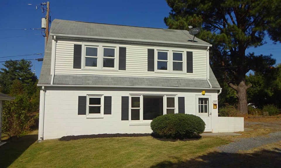 1st image of 102 Loch Lane Dr