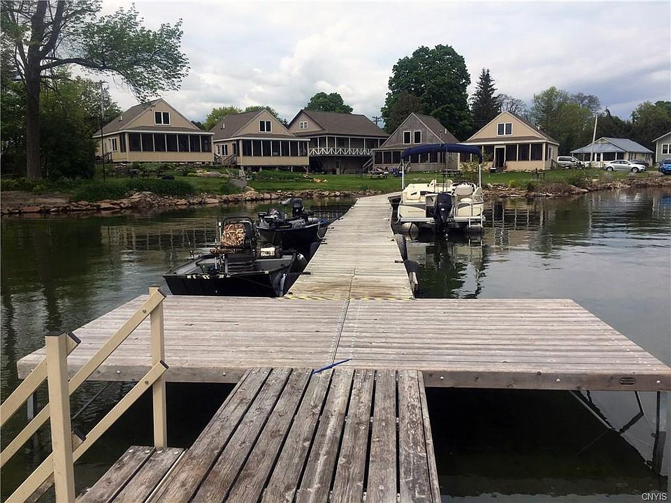 1st image of 5 Ferguson Dr #1