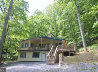 61 Dogwood Ln, Berkeley Springs, WV 25411