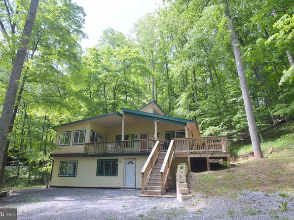61 Dogwood Ln, Berkeley Springs, WV 25411