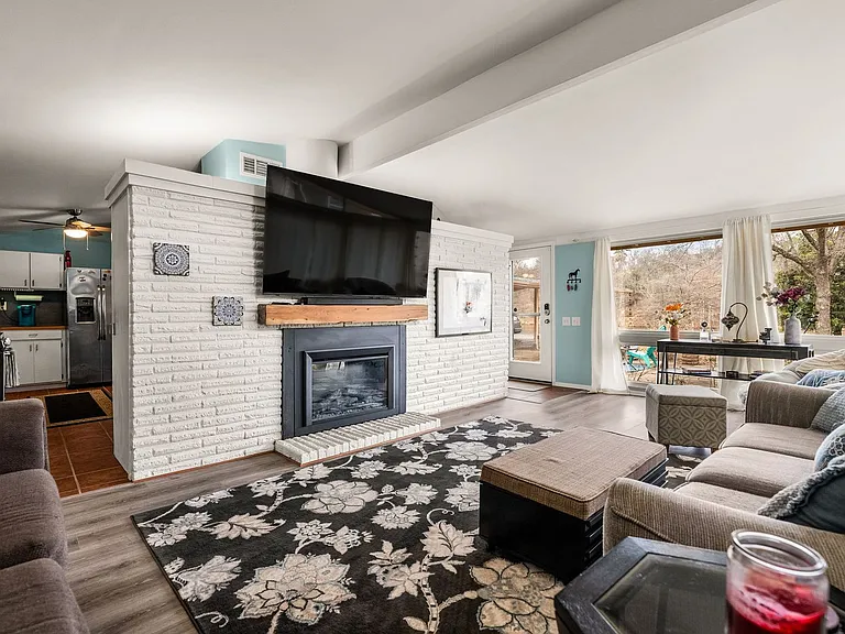 1512 Waterside Dr — Photo 13