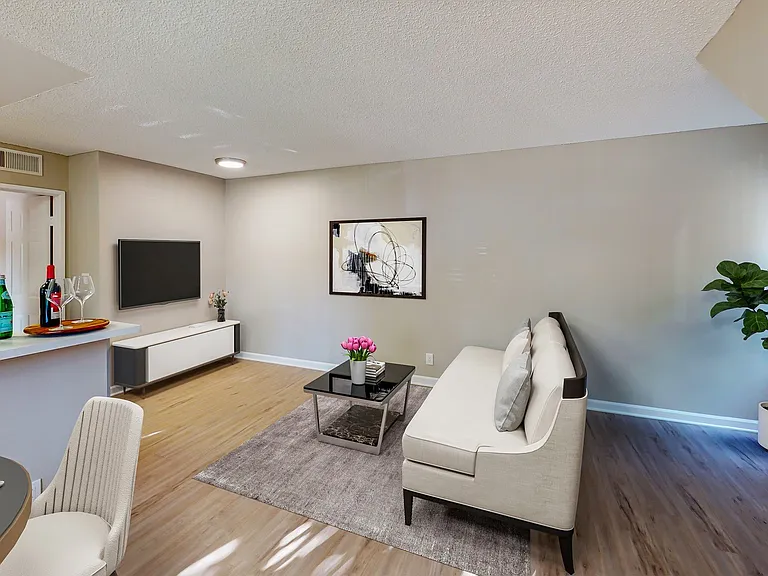 Mentone Apartments — Photo 24