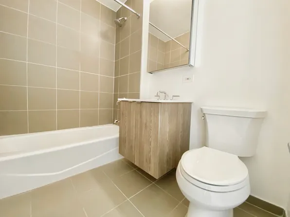 520 West 43rd Street image 9 of 24