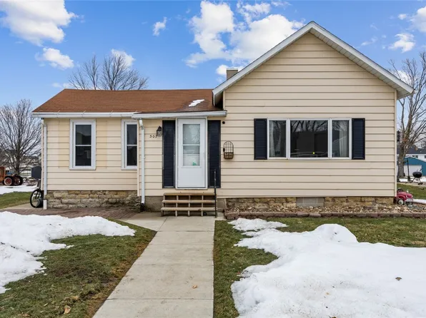 307 3rd Ave, Clarence, IA 52216