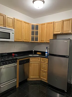 Rented by Jonis Realty | media 2