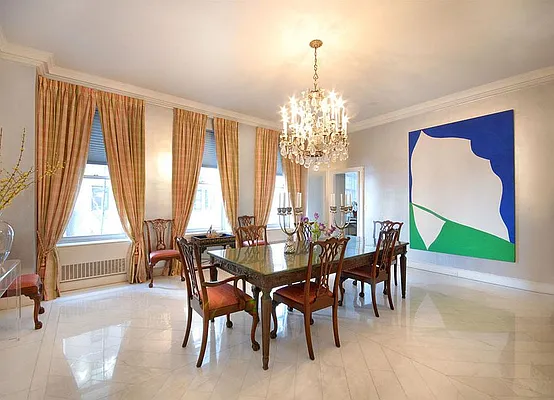 Sold by Warburg | media 5