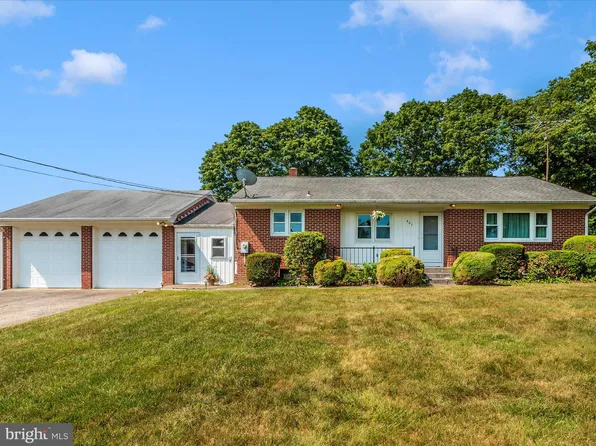 2407 Lawndale Rd, Finksburg, MD 21048