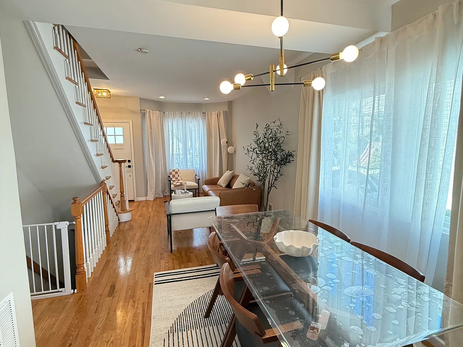 16 Pleasant Plains Ave — Photo 3