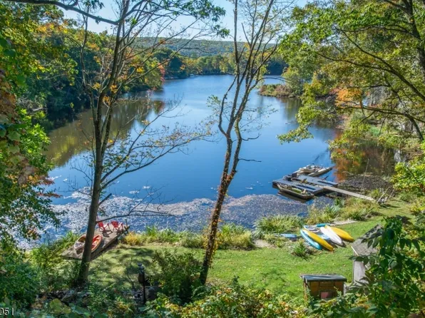 63 Hopi Trl, Jefferson Twp., NJ 07438