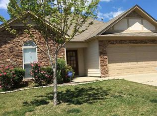 369 Fox Run Ln, Pell City, AL 35125