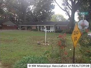 2nd image of 301 McKie St