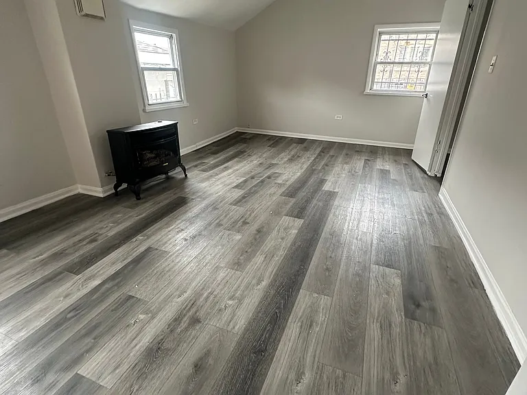 1631 S California Ave — Photo 11