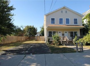 118 Park Ter, Bridgeport, CT 06604