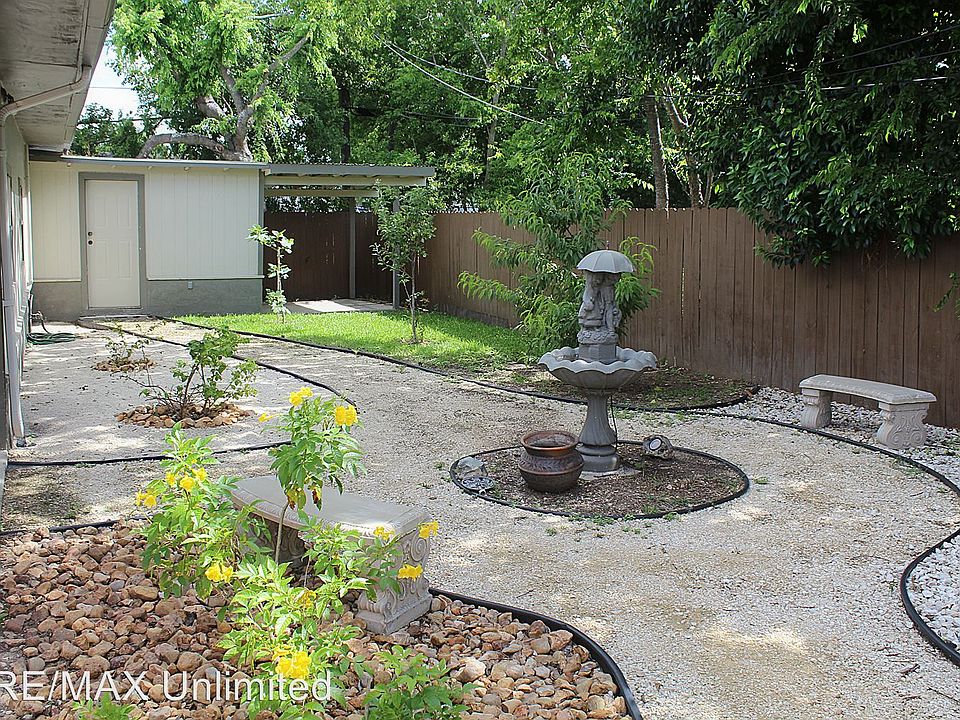 1st image of 114 Notre Dame Dr #2