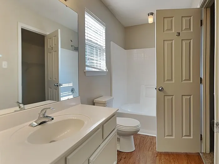10110 Northwoods Forest Dr — Photo 13