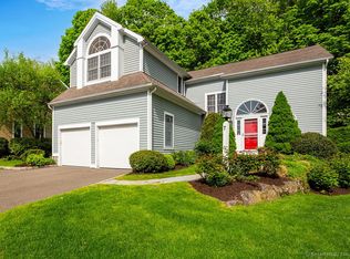 7 Wilton Hls #7, Wilton, CT 06897