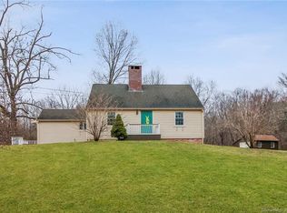 118 Wawecus Hill Rd, BOZRAH, CT 06334