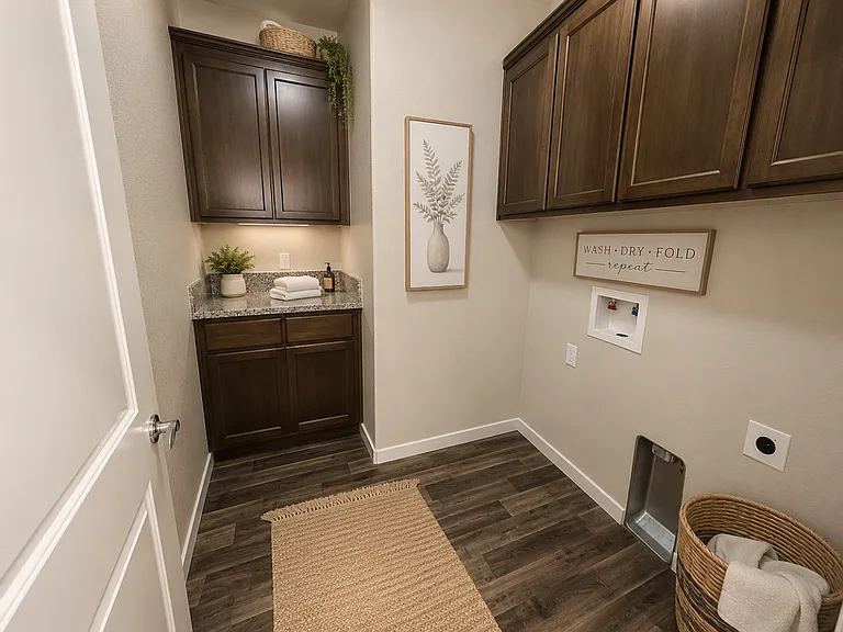 120 Ivy St — Photo 3