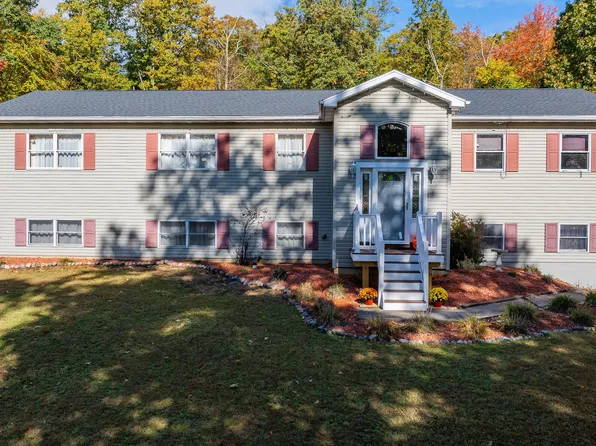 363 Sugarloaf Heights Rd, Drums, PA 18222