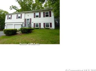 2 Aron Ave, Waterbury, CT 06708