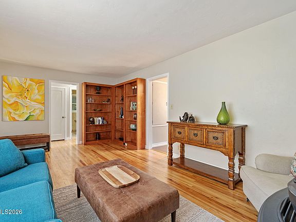 3rd image of 16 Raymond Dr