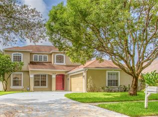 1218 Lake Highview Ln, Brandon, FL 33510