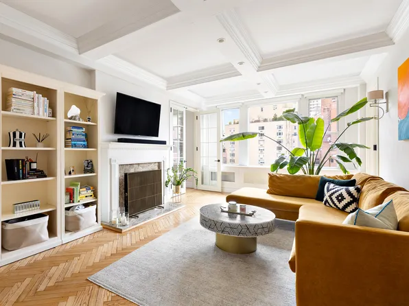 55 Park Avenue image 1 of 8