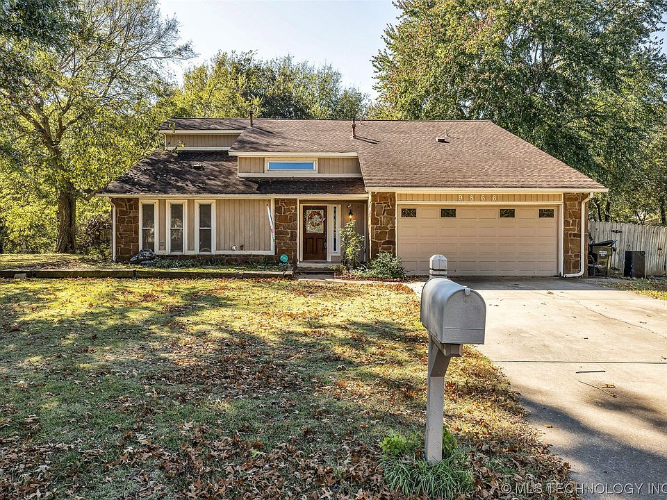 1st image of 9866 Rosewood Dr