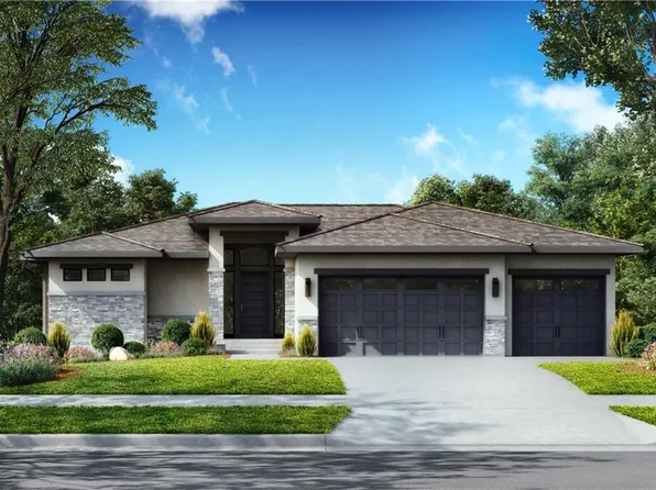 14 Red Fox Cir, Lake Winnebago, MO 64034
