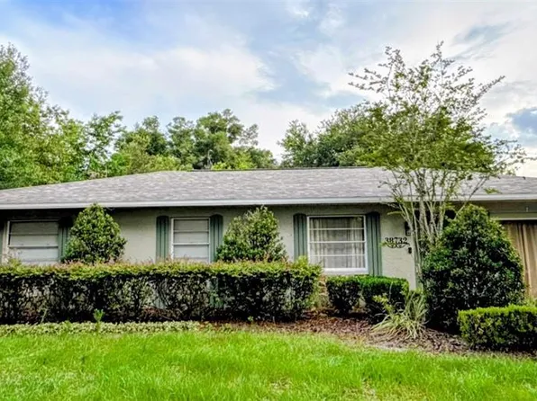 38732 Tall Dr, Zephyrhills, FL 33540
