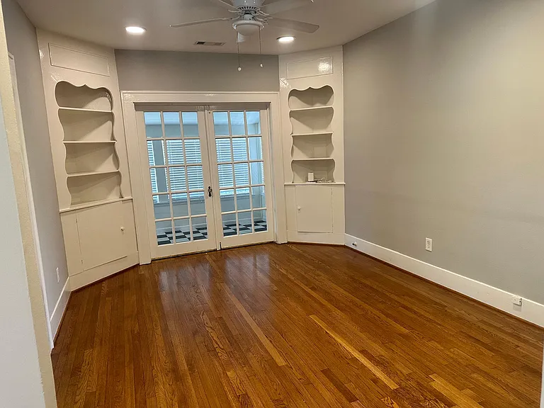 2408 White Oak Dr #3 — Photo 4
