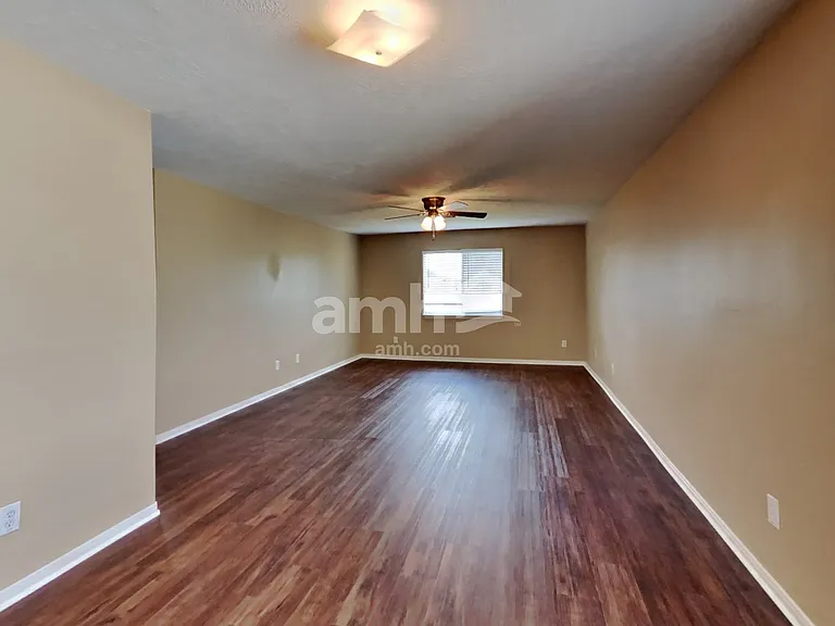 5215 Lavender Ln — Photo 10