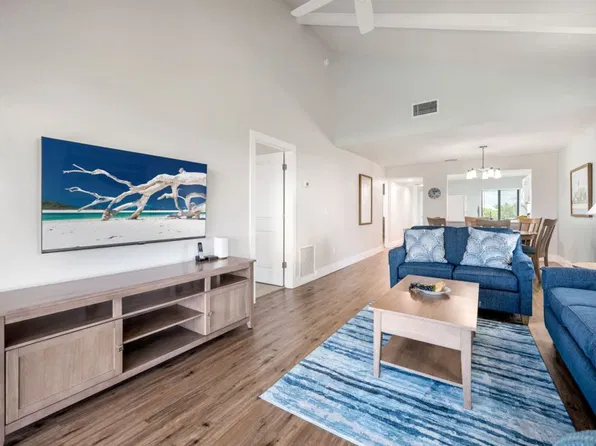 205 Periwinkle Way, Sanibel, FL