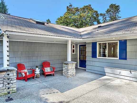 4th image of 18516 Soundview Place
