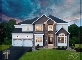 218 Valley Rd, Schenectady, NY 12309