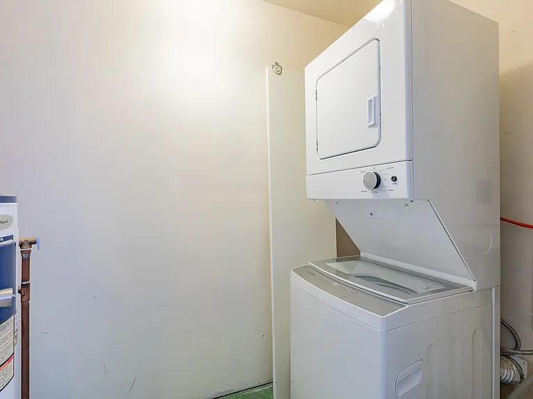 9101 Hammett Ave #1 — Photo 8