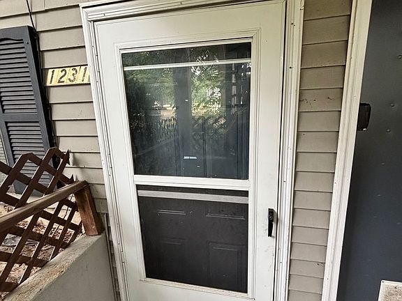 2nd image of 1231 60th St SE #1231
