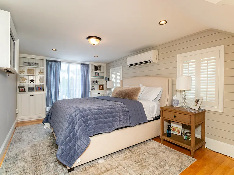 31 Parkman St — Photo 3