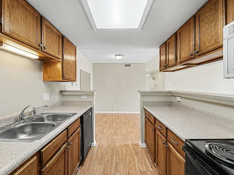 902 S Walden St #208 — Photo 6