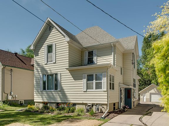 3rd image of 1637 8th Ave S