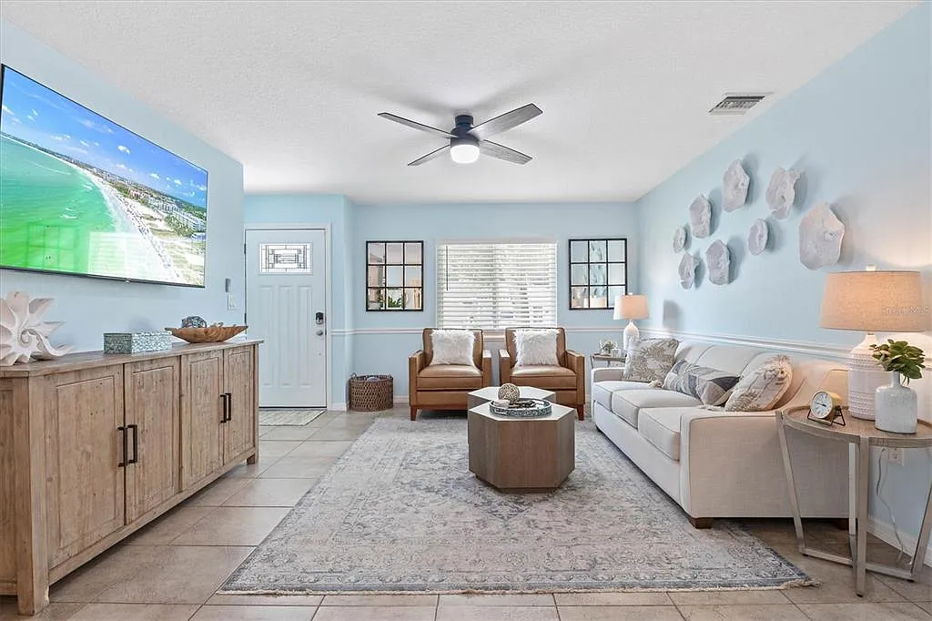 3 bed, 2.0 bath, 1346 sqft, $10,000 — Photo 4