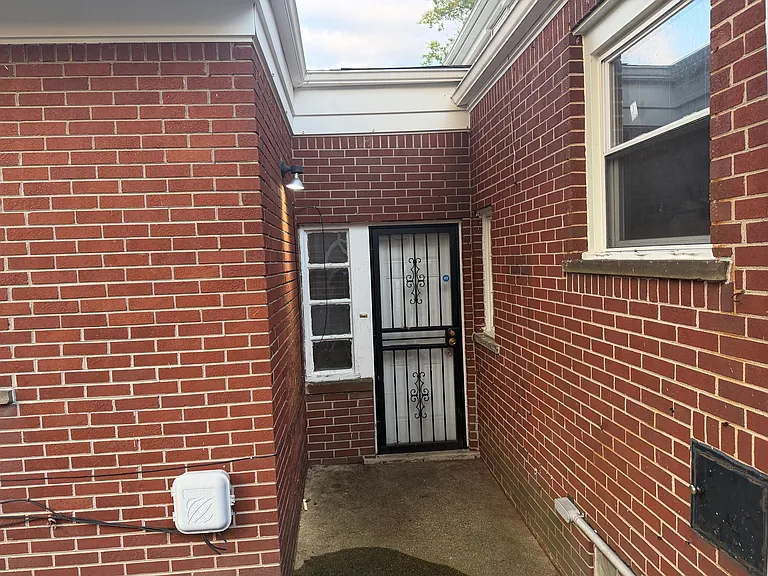 4242 W Outer Dr #1 — Photo 7
