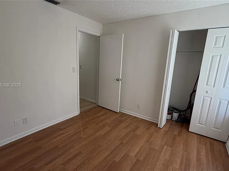 2550 Riverside Dr #223 — Photo 13