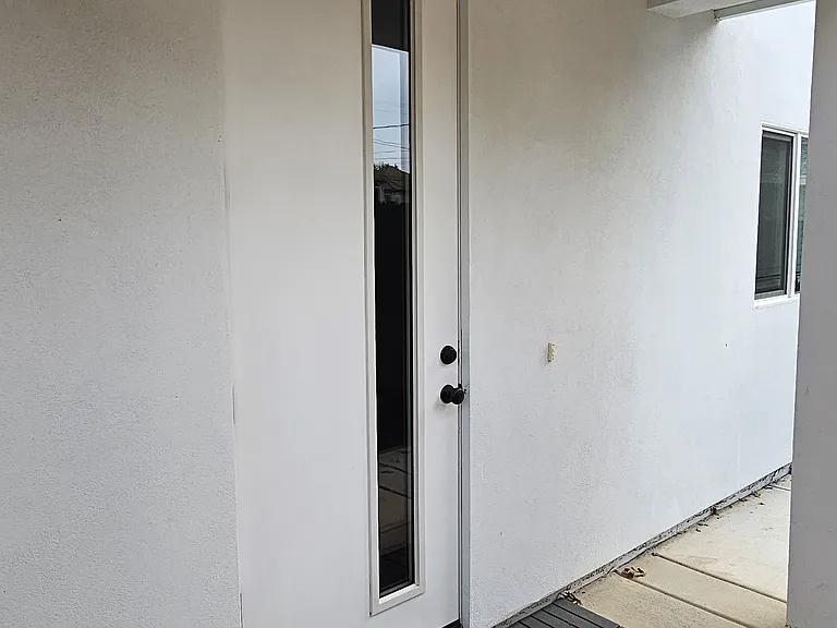 431 Jasmine Ave — Photo 2