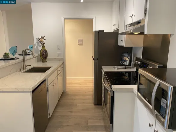 377 Palm Ave APT 106, Oakland, CA 94610