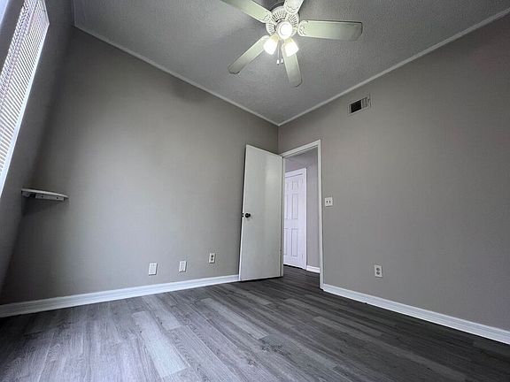 5th image of 163 Avenue A SE APT 1